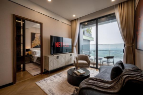 Lumiere Riverside - Raymond Holm - Luxurious 5-star apartment